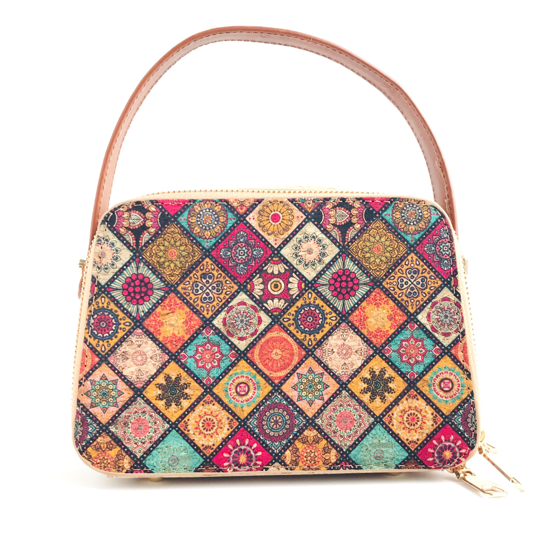 Reverso cartera de corcho portugués y correas de eco cuero con diseño de diamantes mandalas