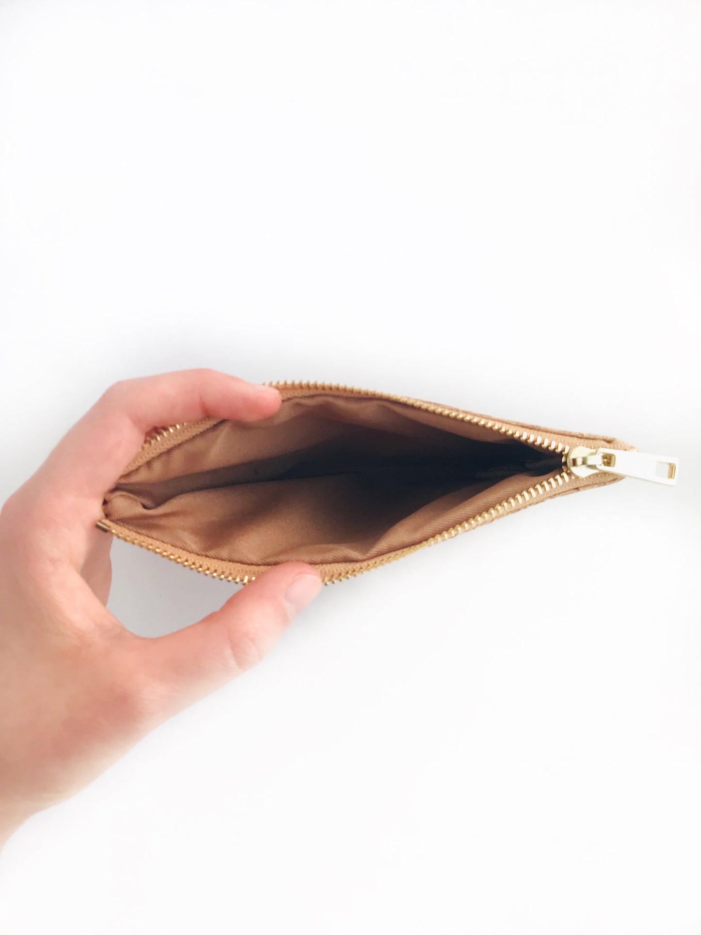 Estuche de corcho interior forrado cierre dorado