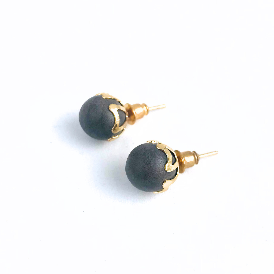 aros de madera color negro dorado