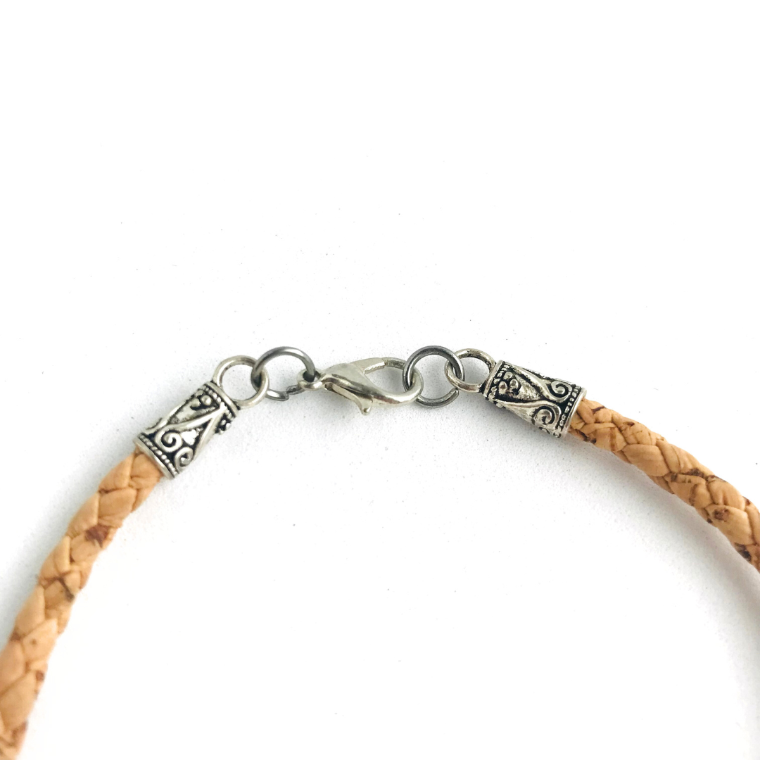 Pulsera de corcho trenzado y ZAMAC