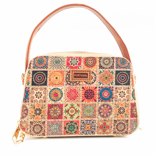 Cartera bandolera de corcho diseño azulejos portugueses correas de eco cuero detalles metálicos dorados