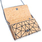 Cartera de corcho natural con correa cadena diseño geométrico