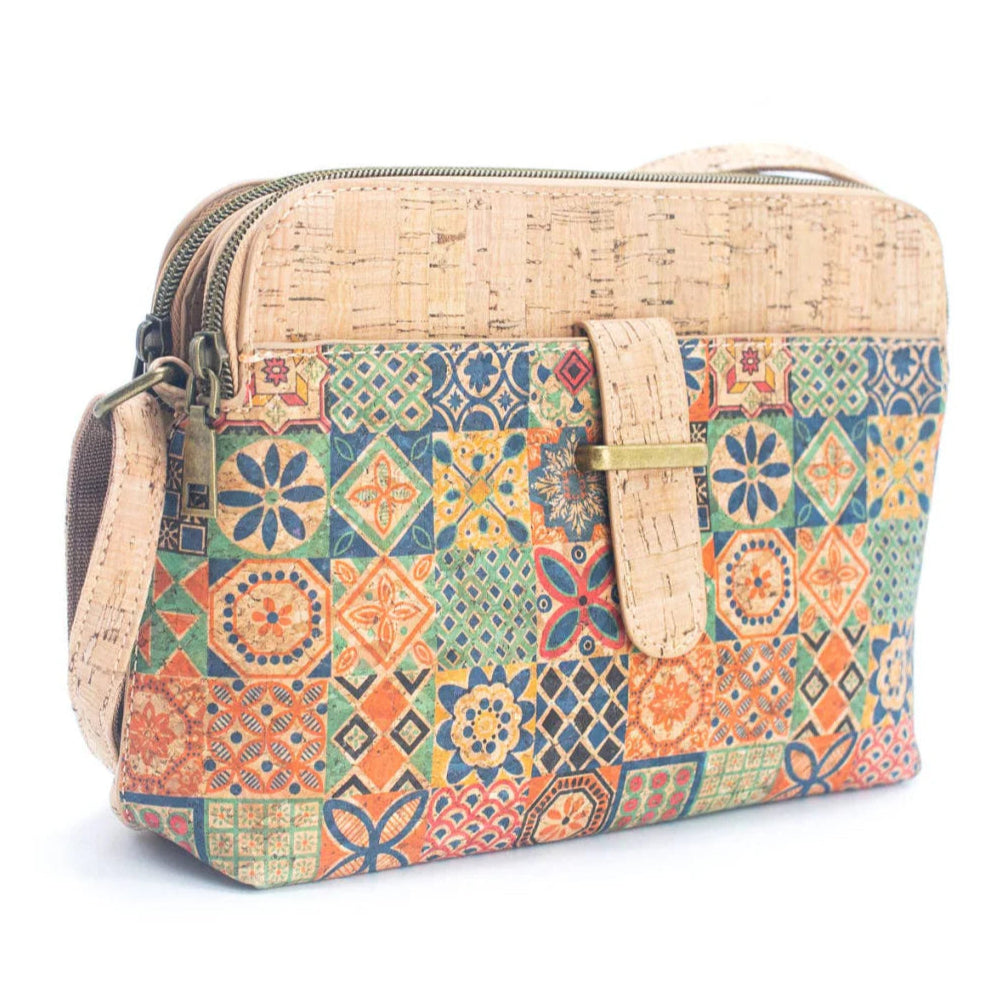 Cartera bandolera de corcho cuero vegano sustentable diseño azulejos verde azul naranjo rojo y amarillo