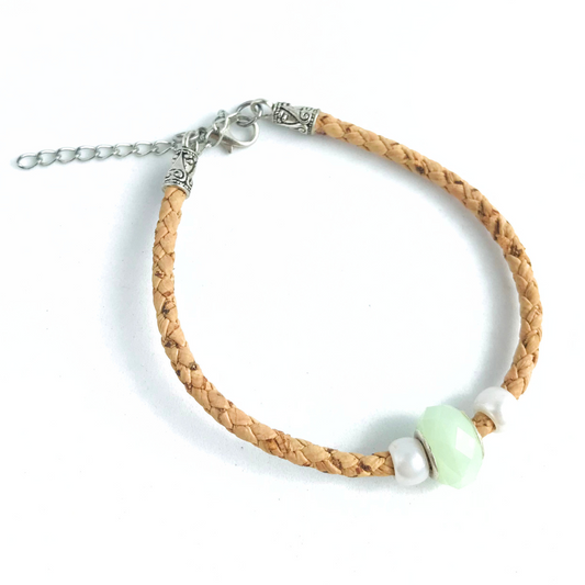Pulsera de Corcho Trenzado y Zamac Hipoalergénico Color Verde Agua y blanco