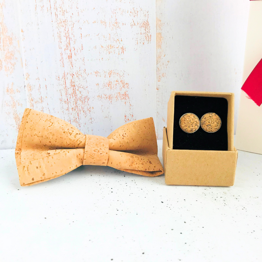 set de regalo hombre corbatín + colleras para camisa de corcho portugués cuero vegano